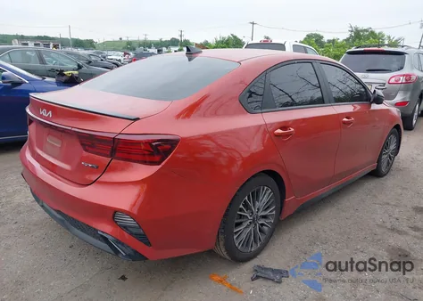 2022 Kia Forte Gt-Line z USA, uszkodzony, nr VIN 3KPF54AD4NE469403
